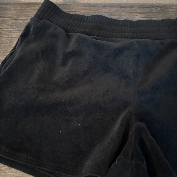 shorts size XL - Picture 3 of 5
